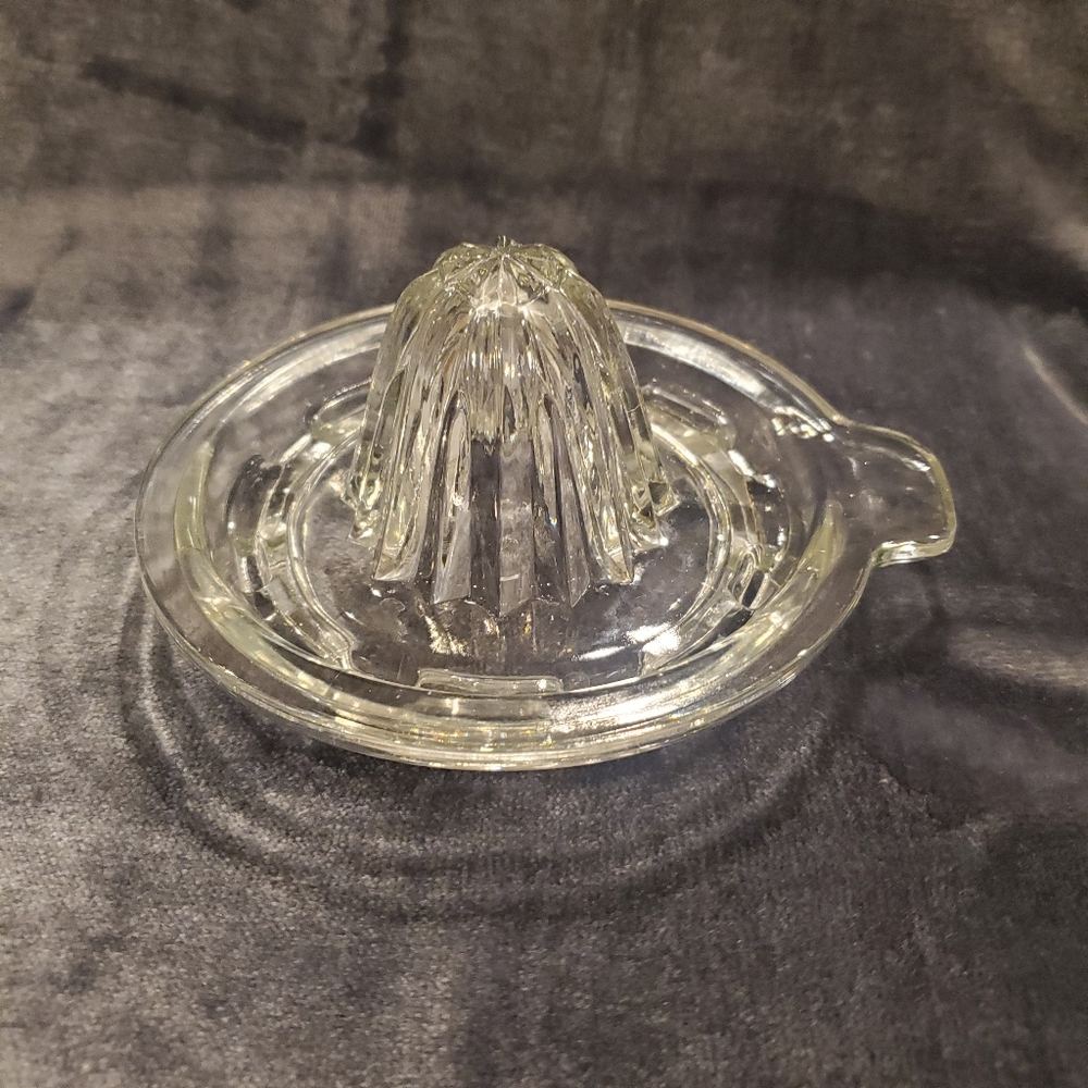 Vintage Glass Citrus Juicer